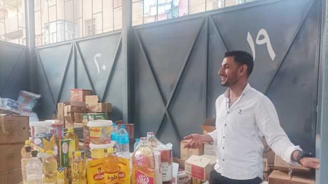 فرحة بين المواطنين بعد تخفيضات السلع الغذائية وإقبال على المنافذ