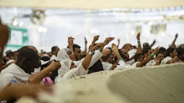«الإفتاء» توضح كيفية رمي جمرات اليوم الثالث وعددها