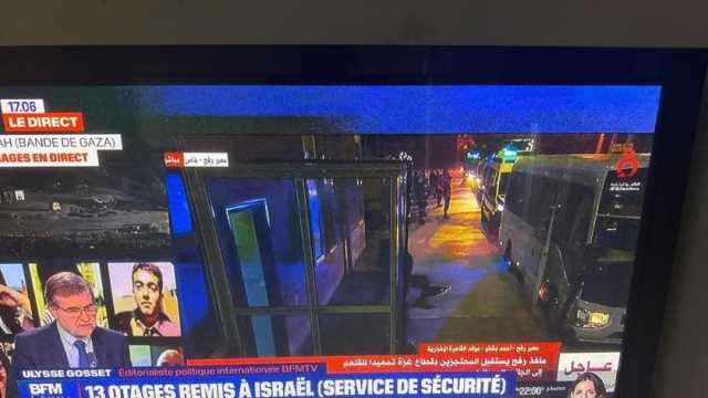 قناة فرنسية تنقل عن «القاهرة الإخبارية» تفاصيل تبادل الأسرى.. وتشيد بدور مصر
