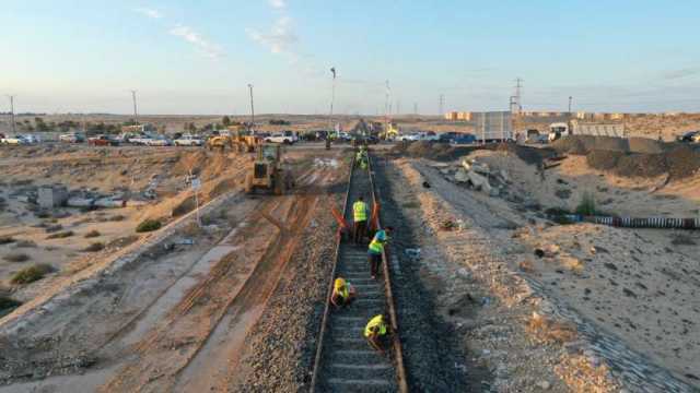 «النقل» تكشف استعدادات تسيير القطارات على خط «الفردان - بئر العبد» (صور)