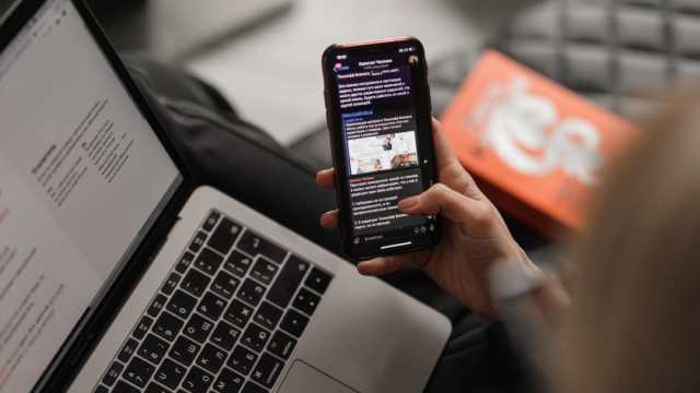 في كذبة أبريل.. نصائح لتجنب الوقوع ضحية المعلومات المضللة