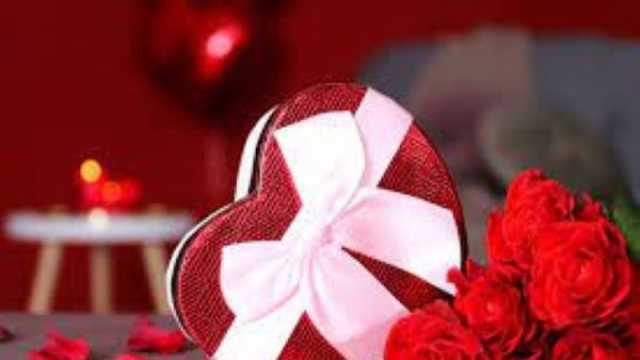 أرخص 10 هدايا لـ عيد الحب.. أفكار مميزة على «قد الأيد»