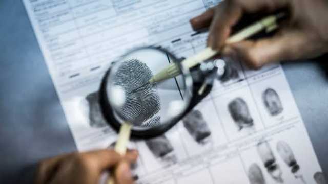إحالة مسجل خطر بتهمة تزوير المستندات والمحررات الرسمية بالجيزة للمحاكمة
