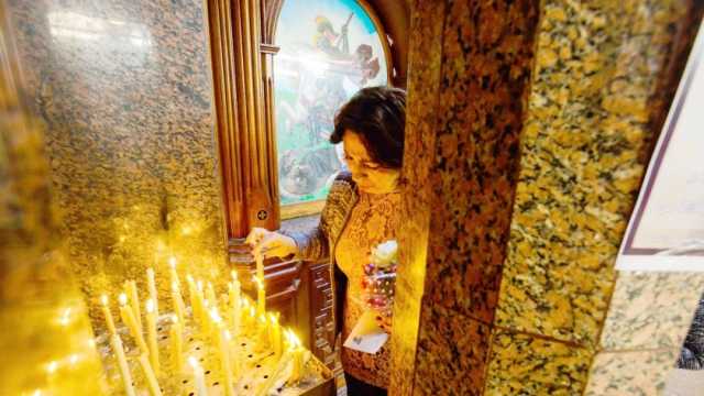 عادات الأقباط فى صيام «العفيفة».. النذور والتبرك بمقام «مجمرة الدهب» و«الدقة والشلولو» أكلاتهم