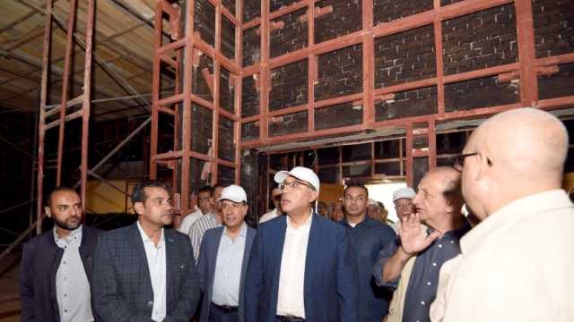 مدبولي يتفقد مشروع إنشاء ساحة ومبنى السلام في سانت كاترين