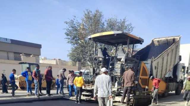 محافظ بورسعيد: بدء رصف شارع الحراسات المطل على بحيرة المنزلة