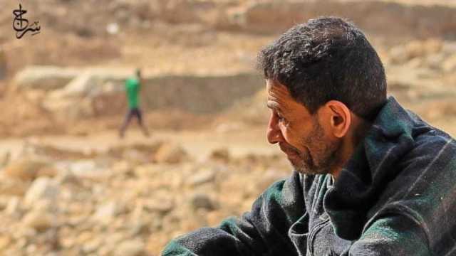 وجد حذاء ابنه.. حكاية فقدان أب لعائلته بالكامل في العاصفة دانيال بدرنة (صور)
