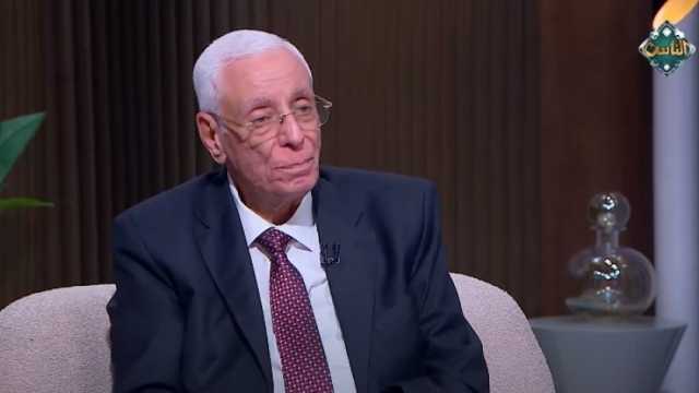 حسام موافي يحذر من شرب المياه بكثرة في السحور