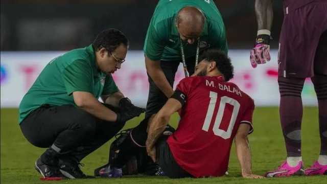 انتكاسة غير متوقعة.. صحيفة تفجّر مفاجأة بشأن إصابة محمد صلاح