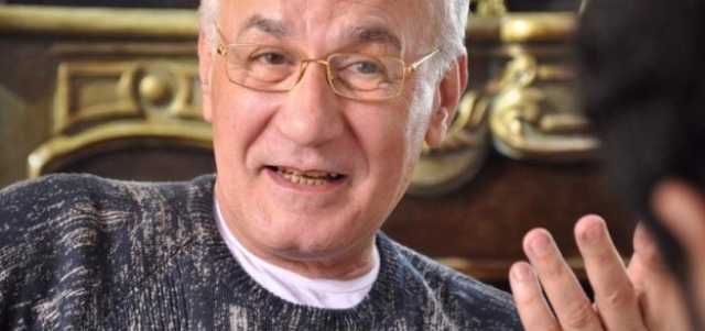 في ذكرى رحيله.. هل أصيب عزت أبو عوف بسرطان الكبد؟