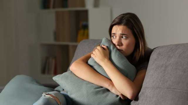 تفسير حلم الشعور بالخوف.. متى يكون بشرة خير؟