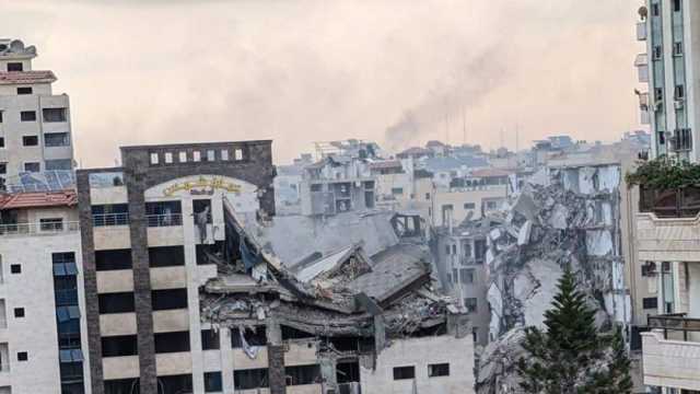 استشهاد 10 فلسطينيين وإصابة آخرين في قصف منازل بمخيم الشاطئ