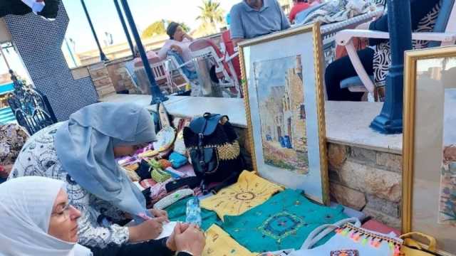 «حماة الوطن» بمطروح: طرح تصميمات المرحلة الثالثة من المشغولات اليدوية