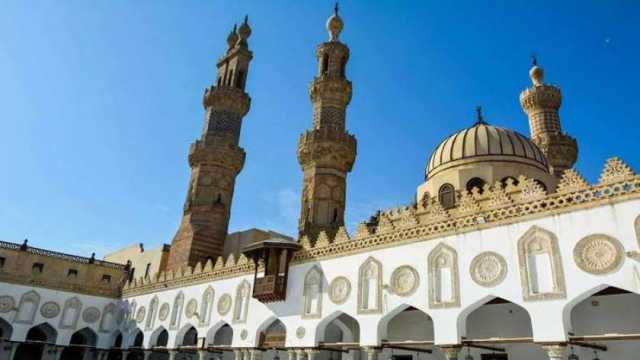 قصة كتاب استغرق شرحه 10 سنوات على يد الشيخ أحمد معبد.. حدث تاريخي بالأزهر