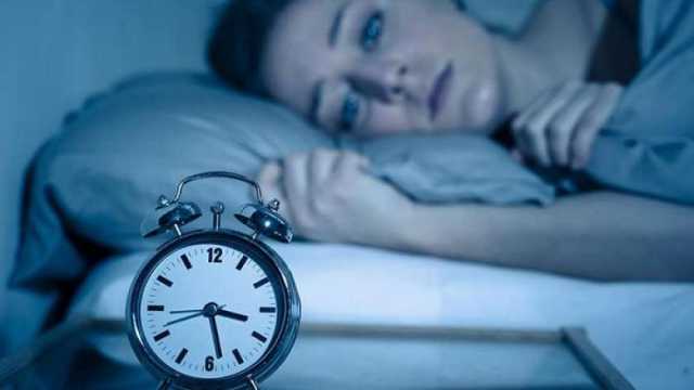 استشارية نفسية: كبار السن أكثر تأثرا باضطرابات النوم من الشباب