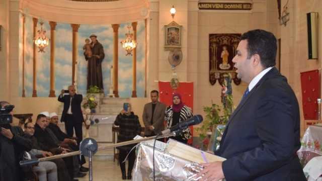 نائب محافظ السويس يقدم التهنئة للأقباط بمناسبة عيد الميلاد (صور)