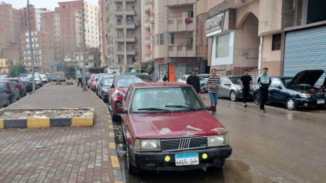 فرق ميدانية بالجيزة لكسح مياه الأمطار والتعامل مع أي طارئ