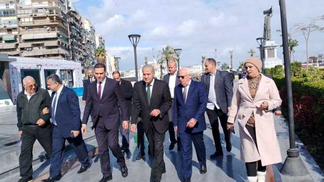 وزير التموين ومحافظ بورسعيد يتفقدان أعمال تطوير ساحة مصر