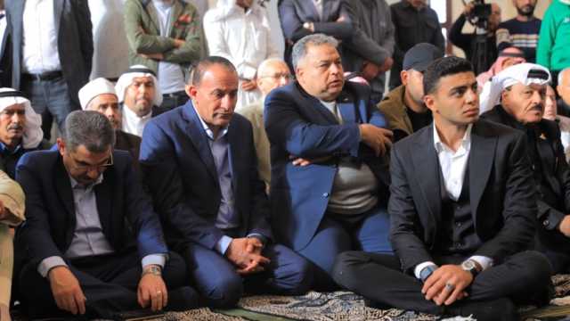 وفد وزاري يفتتح مسجد الوسيم بالشيخ زويد.. ويوزع المساعدات على الأهالي 