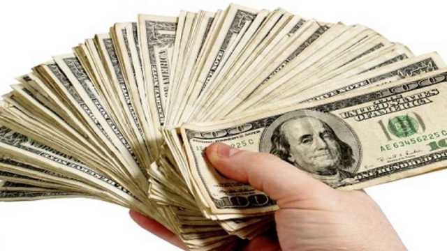 «معلومات الوزراء» يوضح هل للديون المصرية مصادر تمويل مستدامة؟