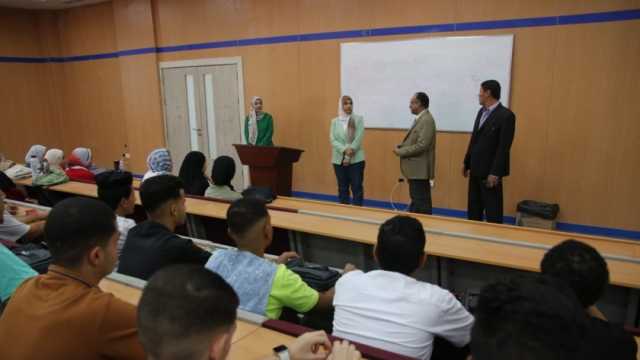 رئيس «طيبة التكنولوجية» بالأقصر يتابع انتظام الدراسة ويوجه بالالتزام بالحضور