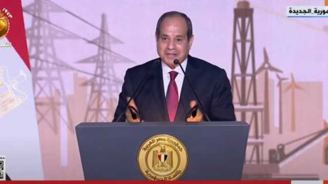 الرئيس السيسي: لا خوف على أُمة يتعانق مسجدها مع صليب كنيستها