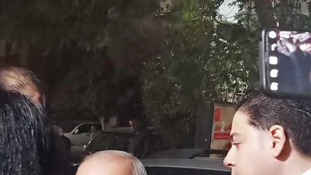 مصطفى قمر وأحمد عبد العزيز ومحمد فاضل في عزاء أحمد البدري وعادل أنور