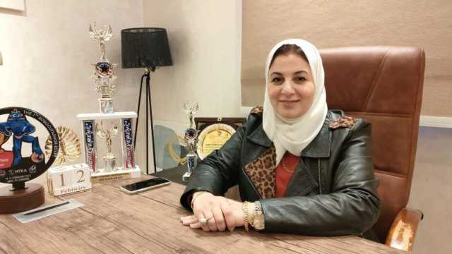 جوائز عالمية لأكاديمية «إيمان» التعليمية.. ابنها تفوق علميا فخسر 3 درجات