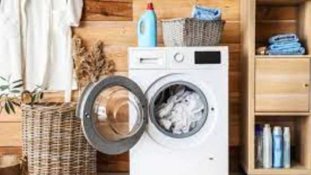 ما هي الدورة الوحيدة الواجب استخدامها في الغسالة؟.. خبير يفجر مفاجأة