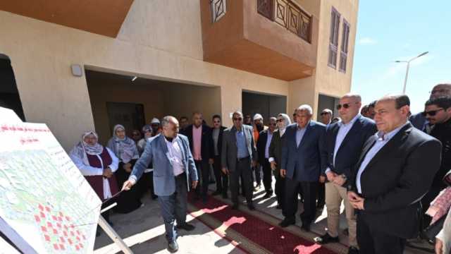 وزير الإسكان ومحافظ الوادي الجديد يفتتحان «درة الوادي» في الخارجة