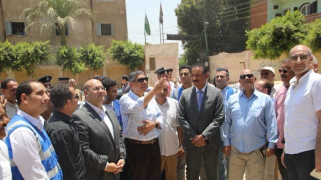 محافظ الجيزة يتفقد مشروعات تنموية في منشأة القناطر ويوجه بتسريع وتيرة الأعمال