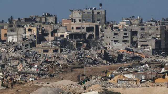 الاحتلال الإسرائيلي يعمِّق معاناة غزة.. تهجير قسري وتهديد للمراكز الإنسانية