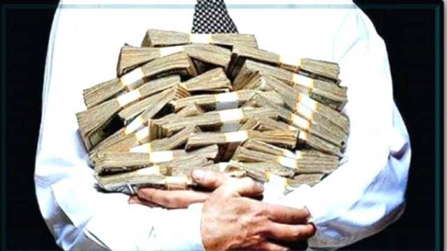 ضبط عاطل استولى على بيانات بطاقات الدفع الإلكتروني للمواطنين في المنيا
