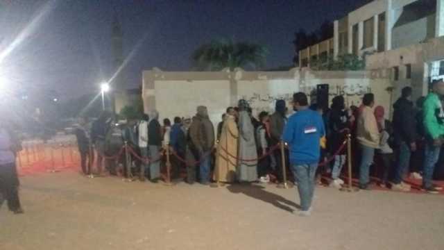 استمرار توافد الناخبين على لجان القاهرة قبل دقائق من انتهاء اليوم الأخير