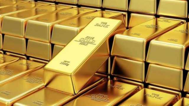 ارتفاع سعر أونصة الذهب عالميا بنسبة 0.5%.. تسجل 2033 دولارا
