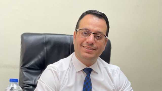 ما الفرق بين الودائع والحسابات الاستثمارية بالبنوك؟.. خبير يجيب