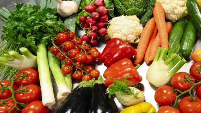 أسعار الخضروات والفاكهة اليوم بسوق الجملة في 6 أكتوبر