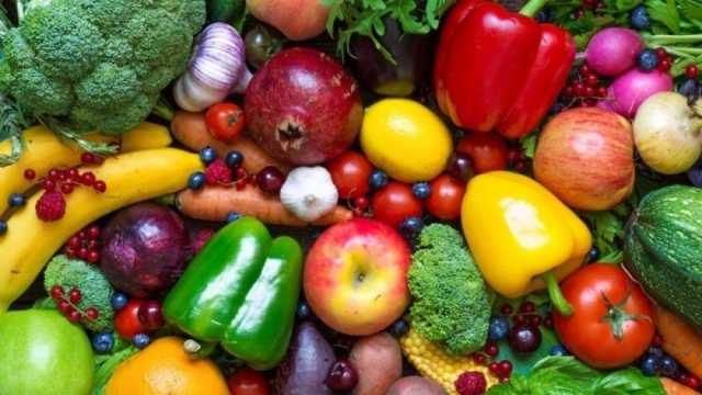 ماذا يحدث عند غسل الخضروات قبل وضعها في الثلاجة؟
