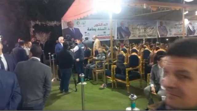 أهالي الجيزة يستقبلون المرشح الرئاسي عبدالسند يمامة في المؤتمر الختامي لحملته