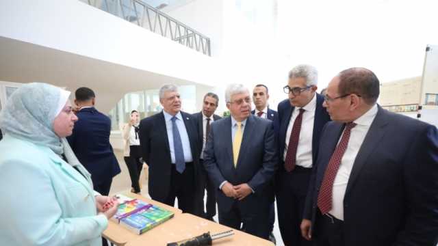 وزير التعليم العالي يتفقد الجامعة المصرية اليابانية للعلوم والتكنولوجيا