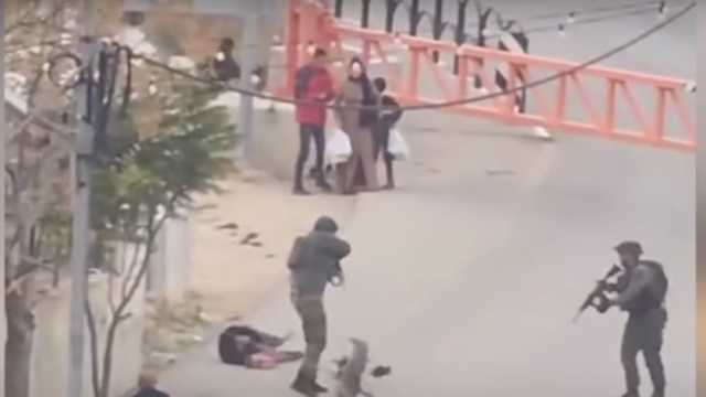 شاب فلسطيني من ذوي الهمم يفضح إسرائيل أمام العالم.. تحقيق عاجل في الواقعة