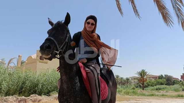 ليتيسيا الإسبانية عاشت داخل «كرفان» حبًا في الفيوم.. استوحت الفكرة من عادل إمام