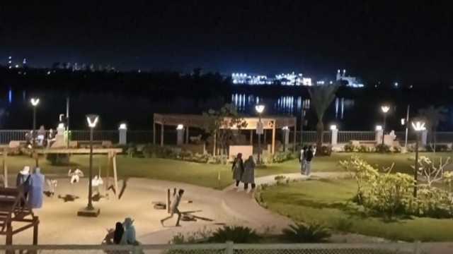 ليل بني سويف الساحر يجذب الأهالي.. «فسحة وسهرة مجانية» على الكورنيش (فيديو)