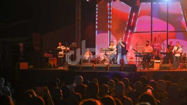 ناقد فني: نقل حفلات العلمين على الفضائيات المصرية مكَّن الملايين من المتابعة