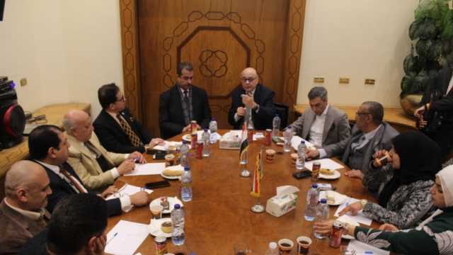 رئيس «الغد» يثني على جهود الحكومة خلال اجتماعه مع اللجنة الاقتصادية بالحزب