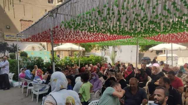 زحام شديد بمكاتب الشهر العقاري في القليوبية لتحرير توكيلات ترشيح للرئيس السيسي