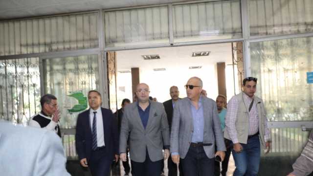 محافظ بني سويف يبحث مع وزير الري تأهيل المساقي ورفع كفاءة مخرات السيول