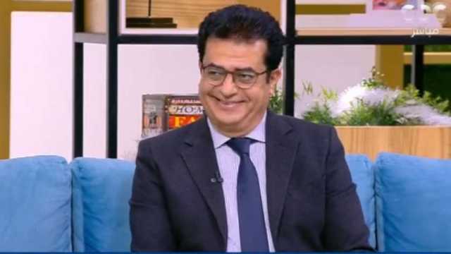 طبيب يحذر من الإفراط في استخدام الموبايل.. أضراره قد تصل إلى عقم الرجال