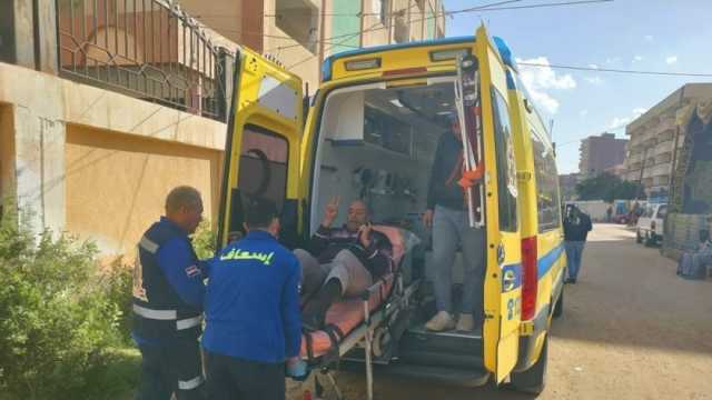 «التنسيقية»: سيارة إسعاف تنقل مريضا أصر على الإدلاء بصوته في الانتخابات الرئاسية
