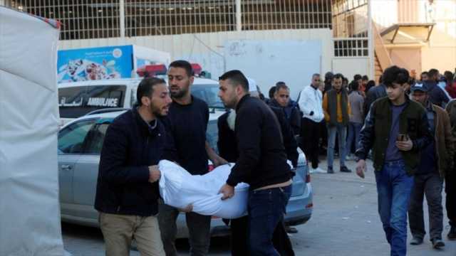 نقل جثامين 29 شهيدا فلسطينيا إلى مستشفيات قطاع غزة منذ فجر اليوم